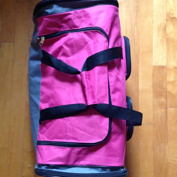 Pink & Gray Gym Bag/Travel Bag/ Duffle Bag 19 X 12 - Picture 7 of 8